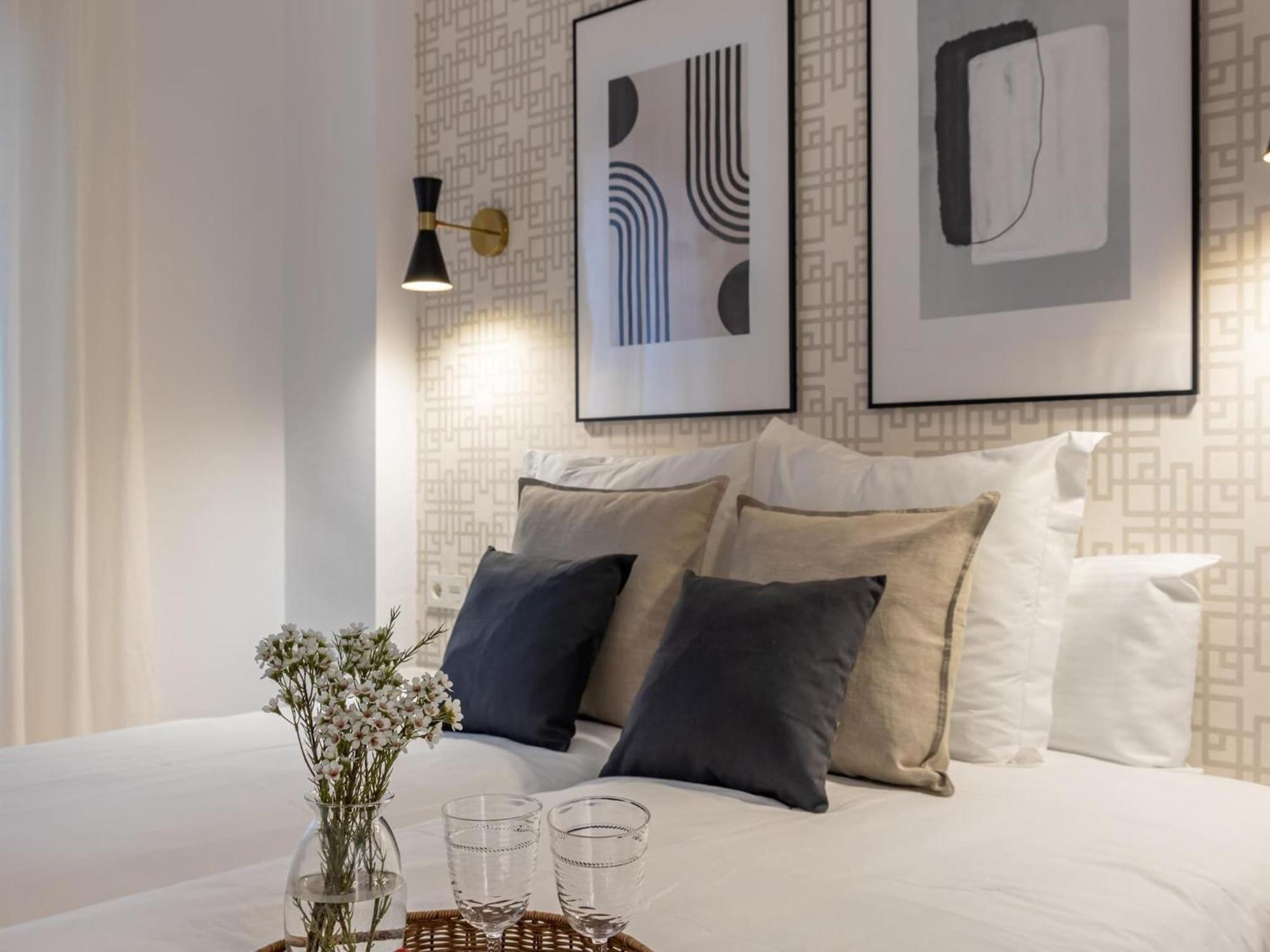 Central Stylish And Elegant 1 & 2 Bedroom Apartments III Granada Exterior foto