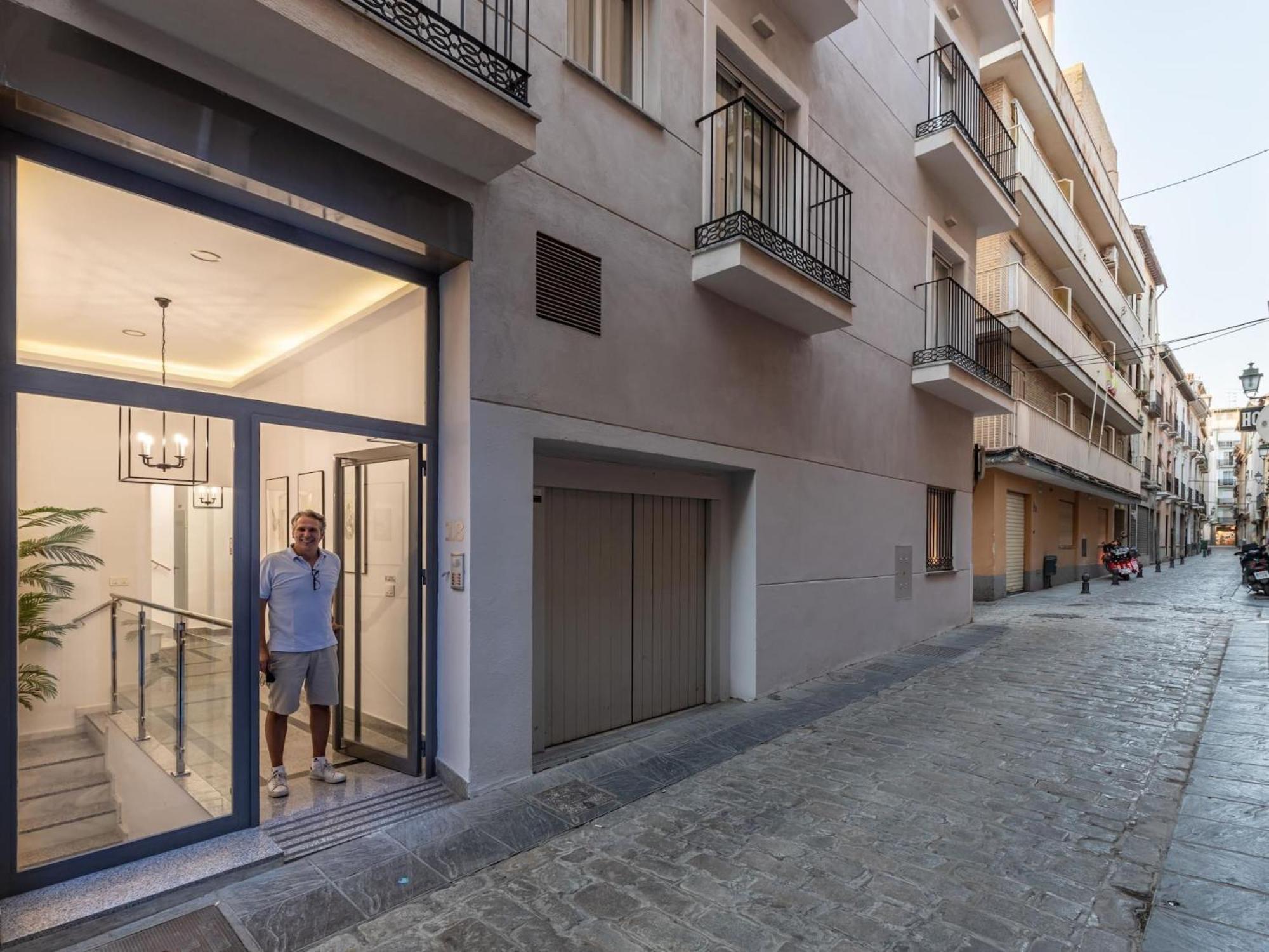 Central Stylish And Elegant 1 & 2 Bedroom Apartments III Granada Exterior foto