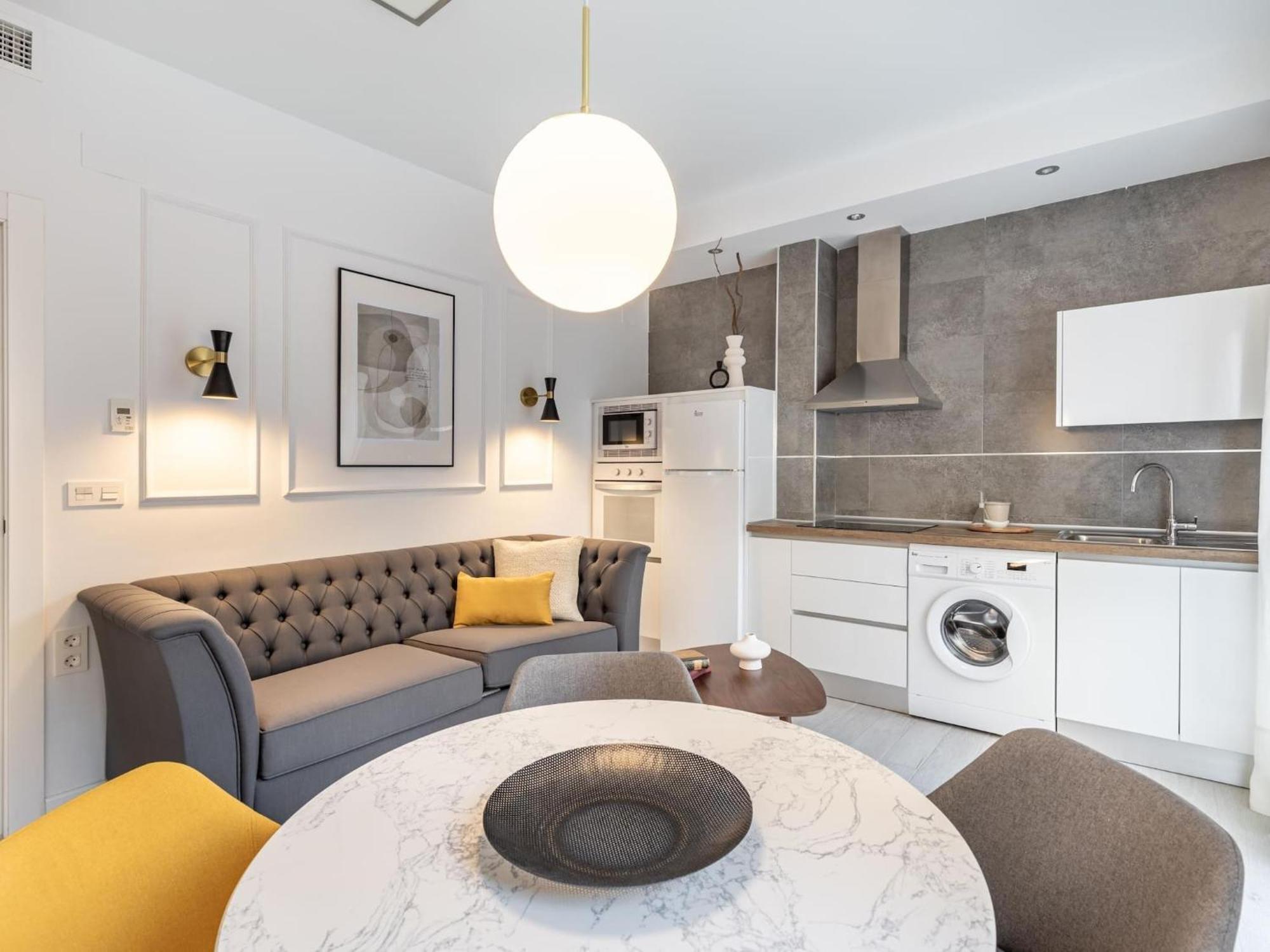 Central Stylish And Elegant 1 & 2 Bedroom Apartments III Granada Exterior foto