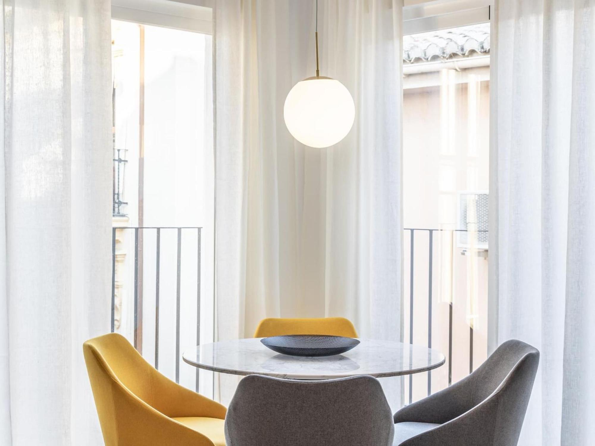 Central Stylish And Elegant 1 & 2 Bedroom Apartments III Granada Exterior foto
