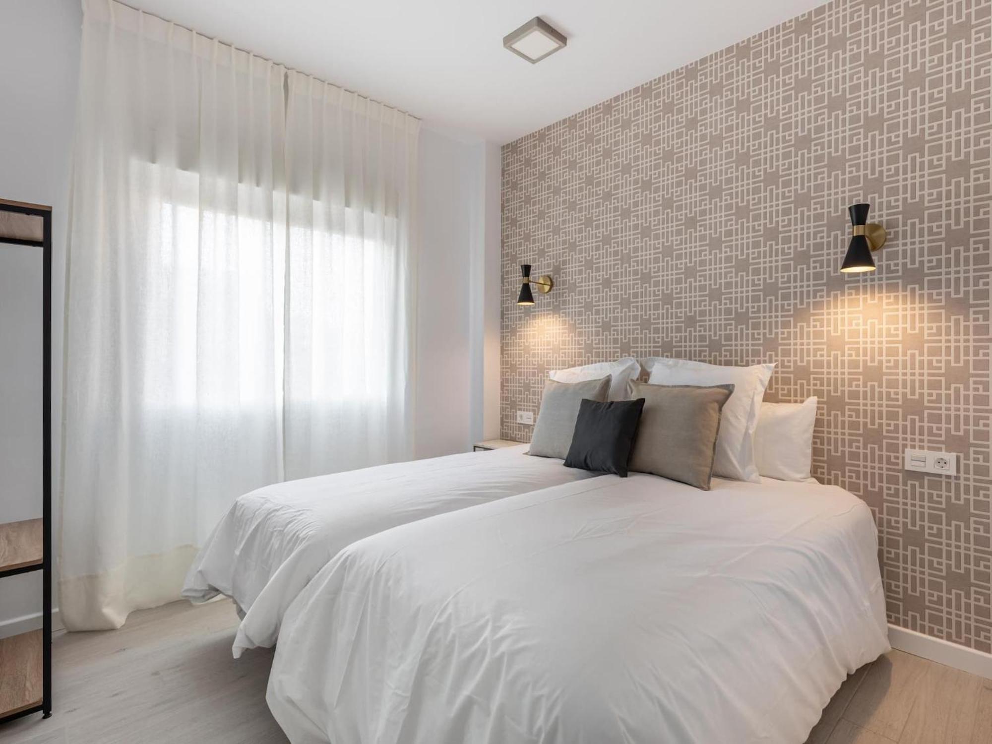 Central Stylish And Elegant 1 & 2 Bedroom Apartments III Granada Exterior foto